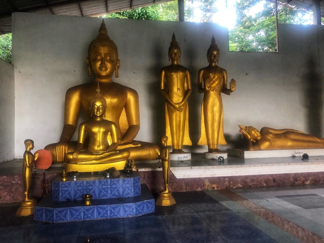 Wat Tham Thoeng Nak Nimit Sakon Nakhon