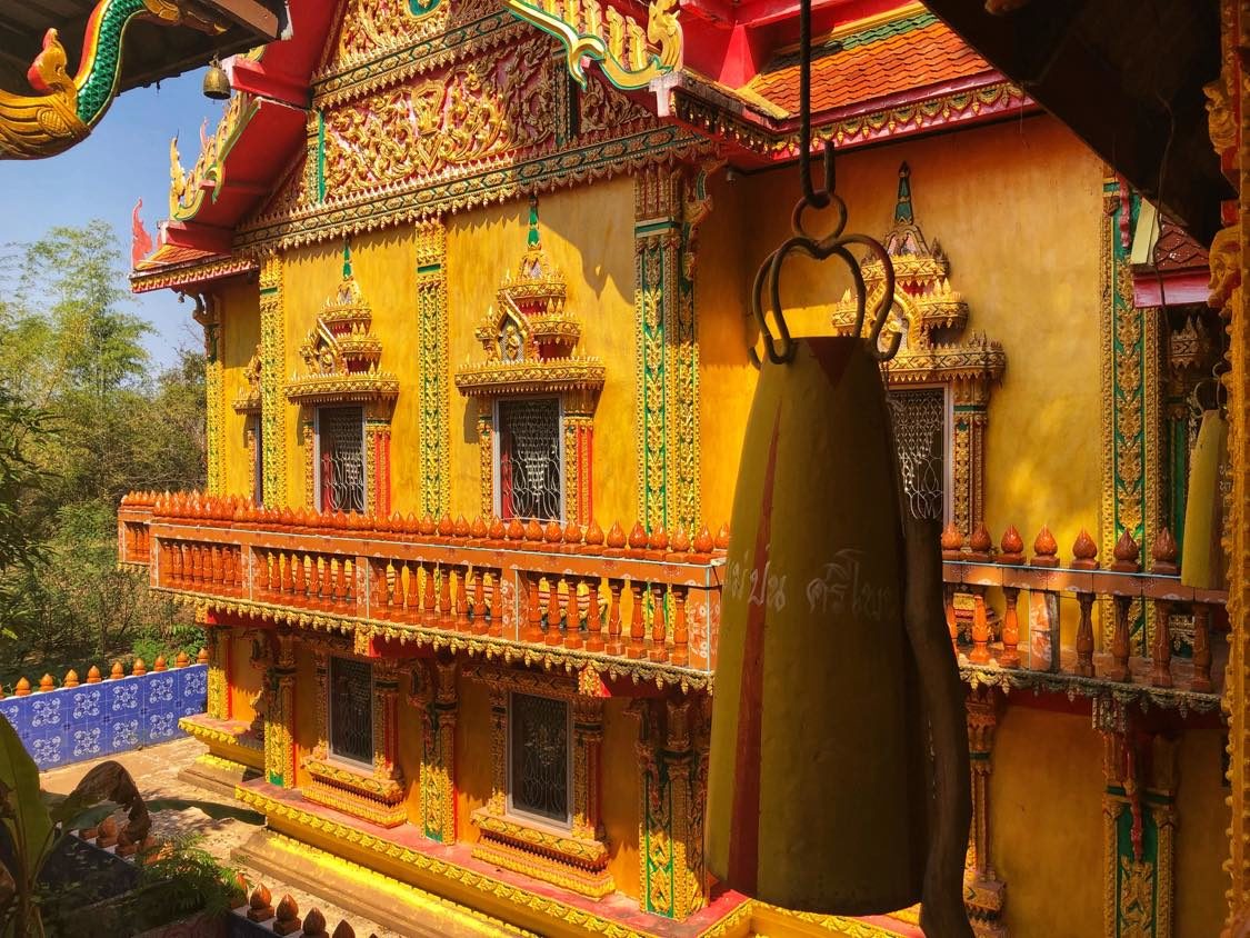 วัดถ้ำช้าง สกลนคร