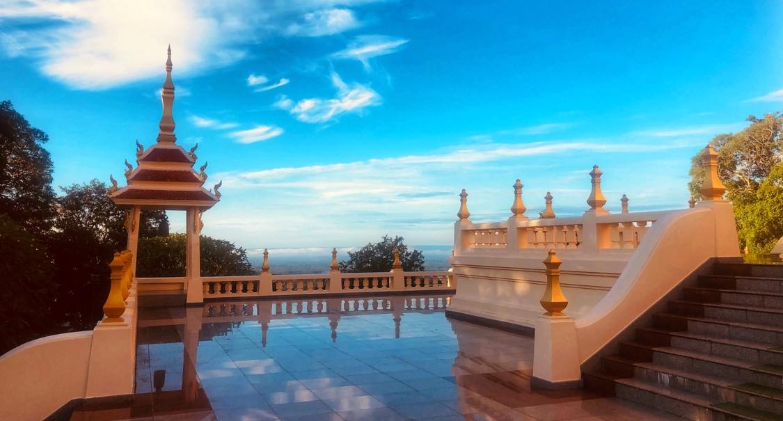 Wat Tham Kham Sakon Nakhon