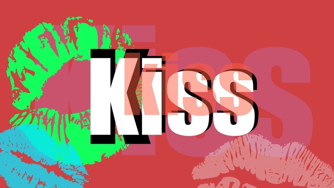 How to Say Kiss in Thai