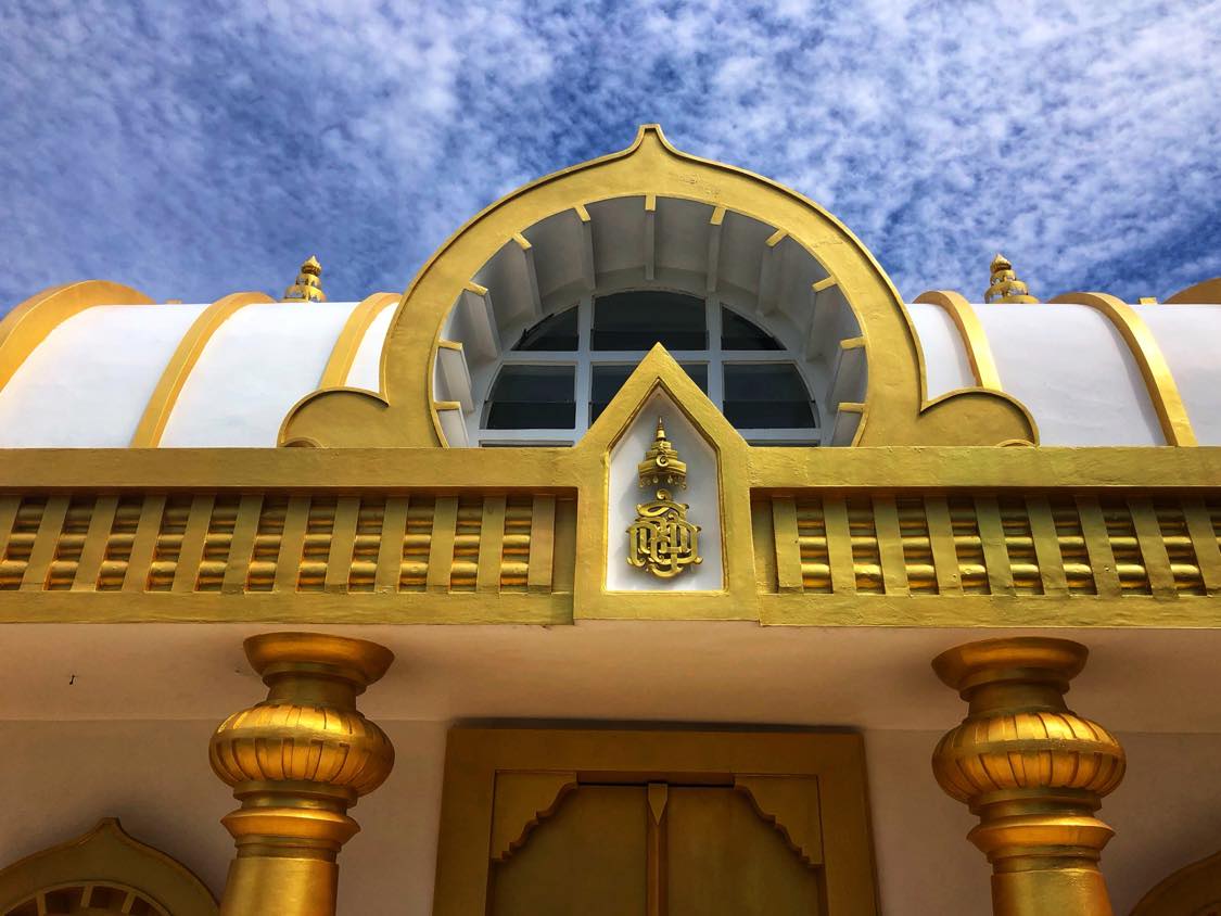 พระเจดีย์วิหารปรินิพพาน Sakon Nakhon