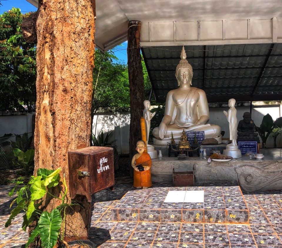 วัดบ้านหนองครอง Thai Temple
