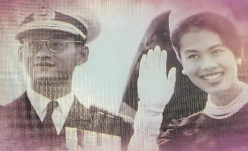 The Smiling King of Thailand 