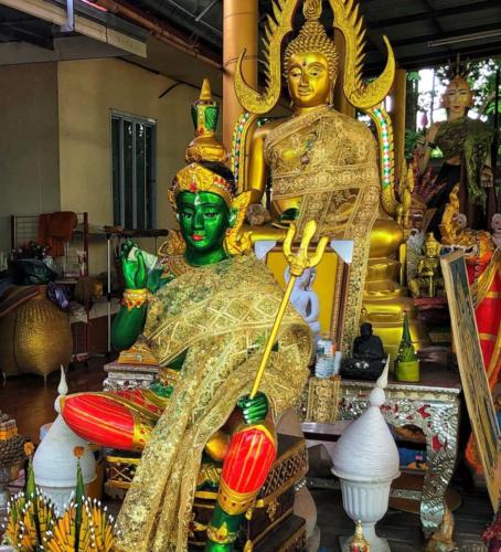 Wat Chaeng Saeng Arun in Phanna Nikhom