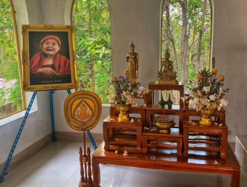 Wat Khao Tham Phra - Historic Thailand Cave Temple