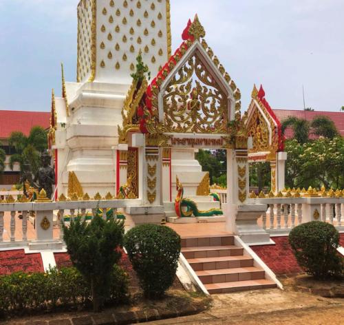 Wat Maha Phom Phothirat