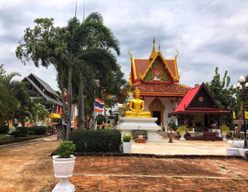 Wat Maha Phom Phothirat