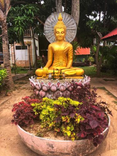 Wat Maha Phom Phothirat