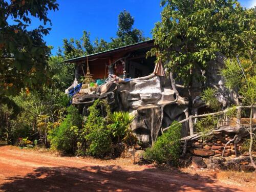 Wat Pa Saen Tham Khantiko