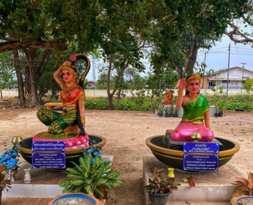 Wat Phra That Dum - วัดพระธาตุดุม