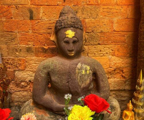 Wat Phra That Dum - วัดพระธาตุดุม
