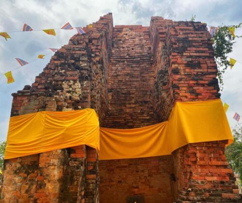 Wat Phra That Dum - วัดพระธาตุดุม