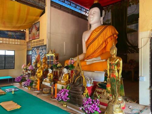 Wat Phra That Dum - วัดพระธาตุดุม