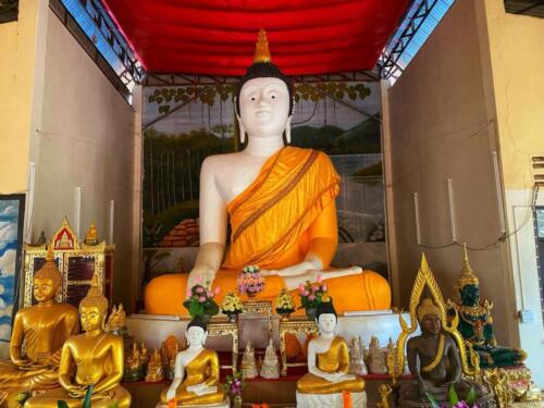 Wat Phra That Dum - วัดพระธาตุดุม
