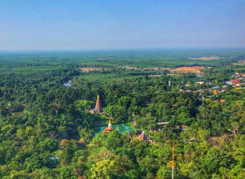 Wat Phu Tok, Wat Chetiya Khiri Wihan, Bueng Kan