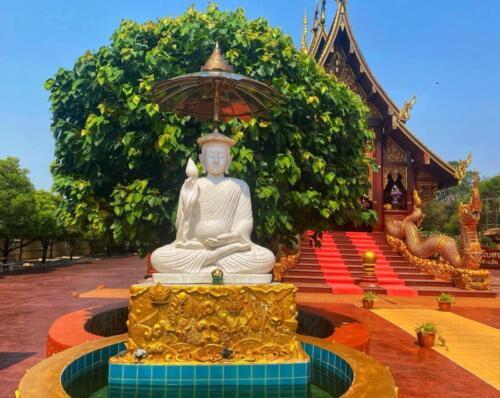 Wat Sawang Hua Na Kham - Kalasin Temples