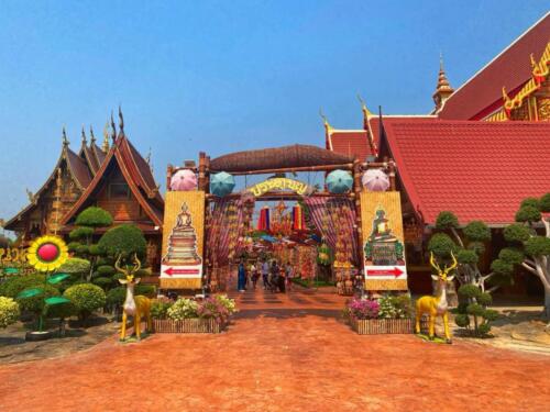 Wat Sawang Hua Na Kham - Kalasin Temples
