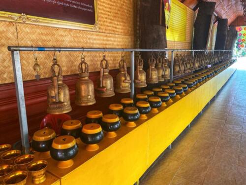 Wat Sawang Hua Na Kham - Kalasin Temples