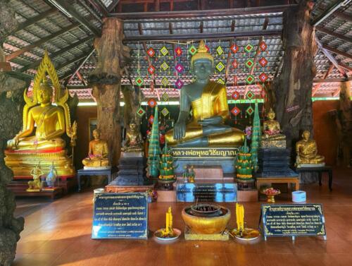 Wat Sawang Hua Na Kham - Kalasin Temples