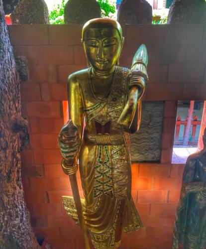 Wat Sawang Hua Na Kham - Kalasin Temples
