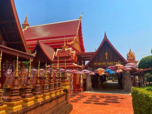 Wat Sawang Hua Na Kham - Kalasin Temples