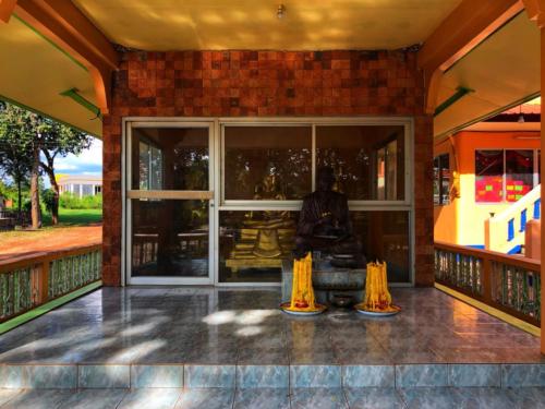 วัดสว่างเต็กสมบูรณ์ - Sakon Nakhon