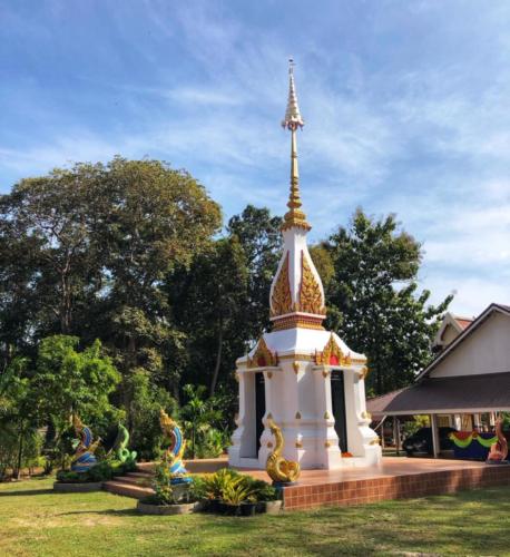 วัดสว่างเต็กสมบูรณ์ - Sakon Nakhon