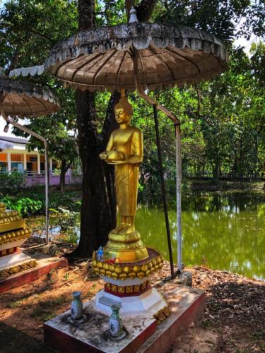 วัดสว่างเต็กสมบูรณ์ - Sakon Nakhon