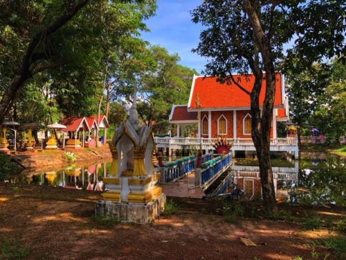 วัดสว่างเต็กสมบูรณ์ - Sakon Nakhon
