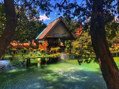 Wat Si Panyaram Temple - Sakon Nakhon