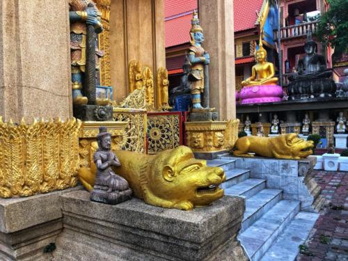 Wat Tai Phrachao Yai Ong Tue