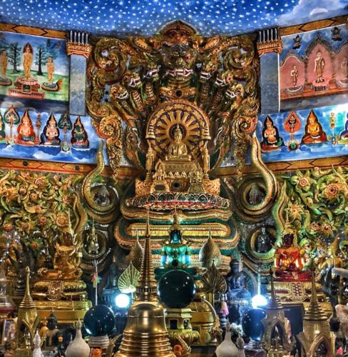 Wat Tai Phra Chao Yai Ong Tue