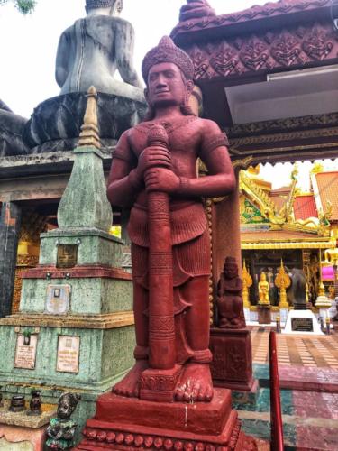 Wat Tai Phra Chao Yai Ong Tue
