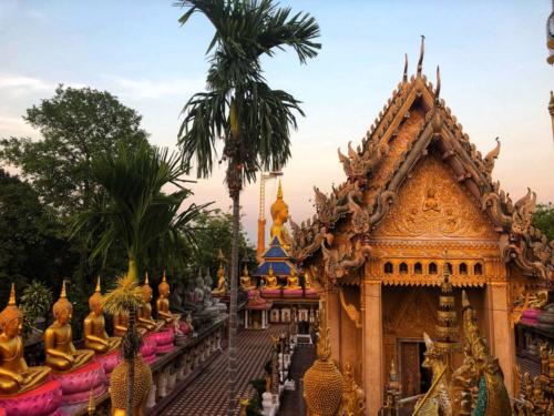 Wat Tai Phra Chao Yai Ong Tue