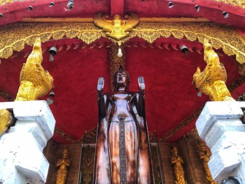 Wat Tai Phra Chao Yai Ong Tue