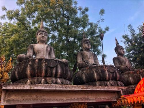 Wat Tai Phra Chao Yai Ong Tue 