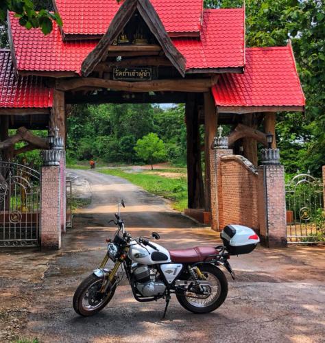 Wat Tham Chao Phu Kha - Sakon Nakhon