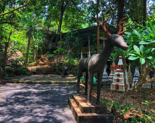 Wat Tham Chao Phu Kha - Sakon Nakhon