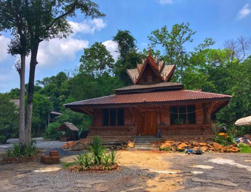 Wat Tham Chao Phu Kha - Sakon Nakhon