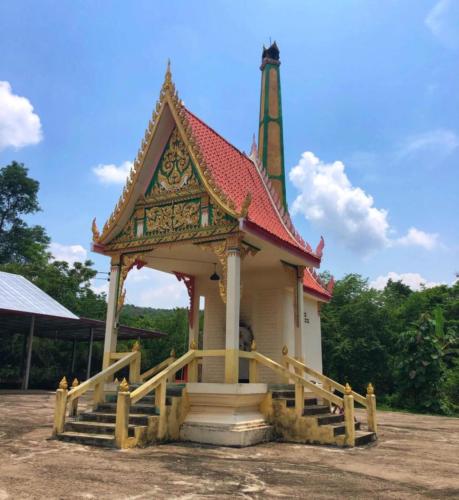 Wat Tham Chao Phu Kha - Sakon Nakhon