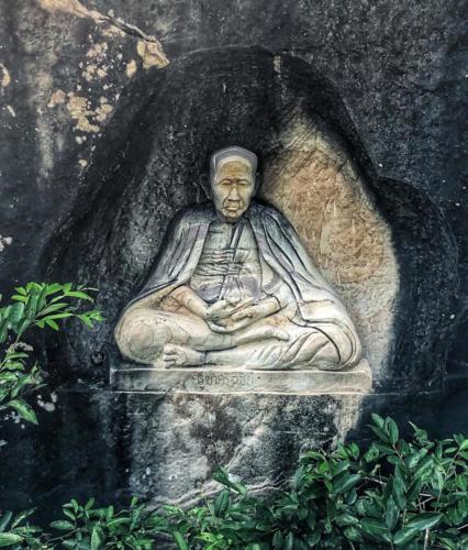 Wat Tham Pha Daen Monks Art