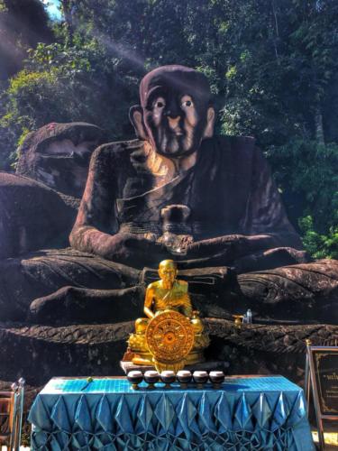 Wat Tham Pha Daen หลวงพ่อทวด