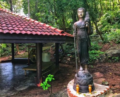 Wat Tham Phu Pha Yon - Sakon Nakhon