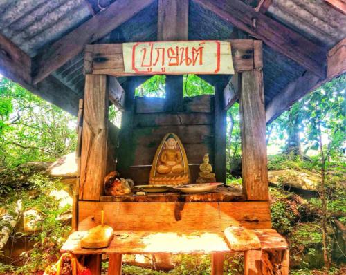 Wat Tham Phu Pha Yon - Sakon Nakhon